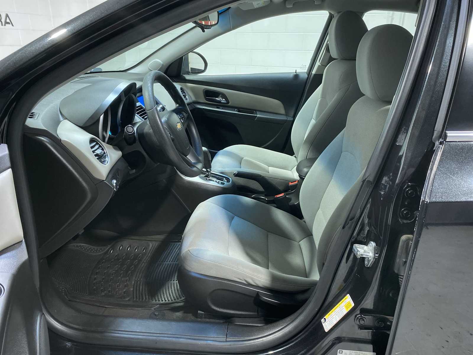 Thumbnail: 2015 Chevrolet Cruze - 2