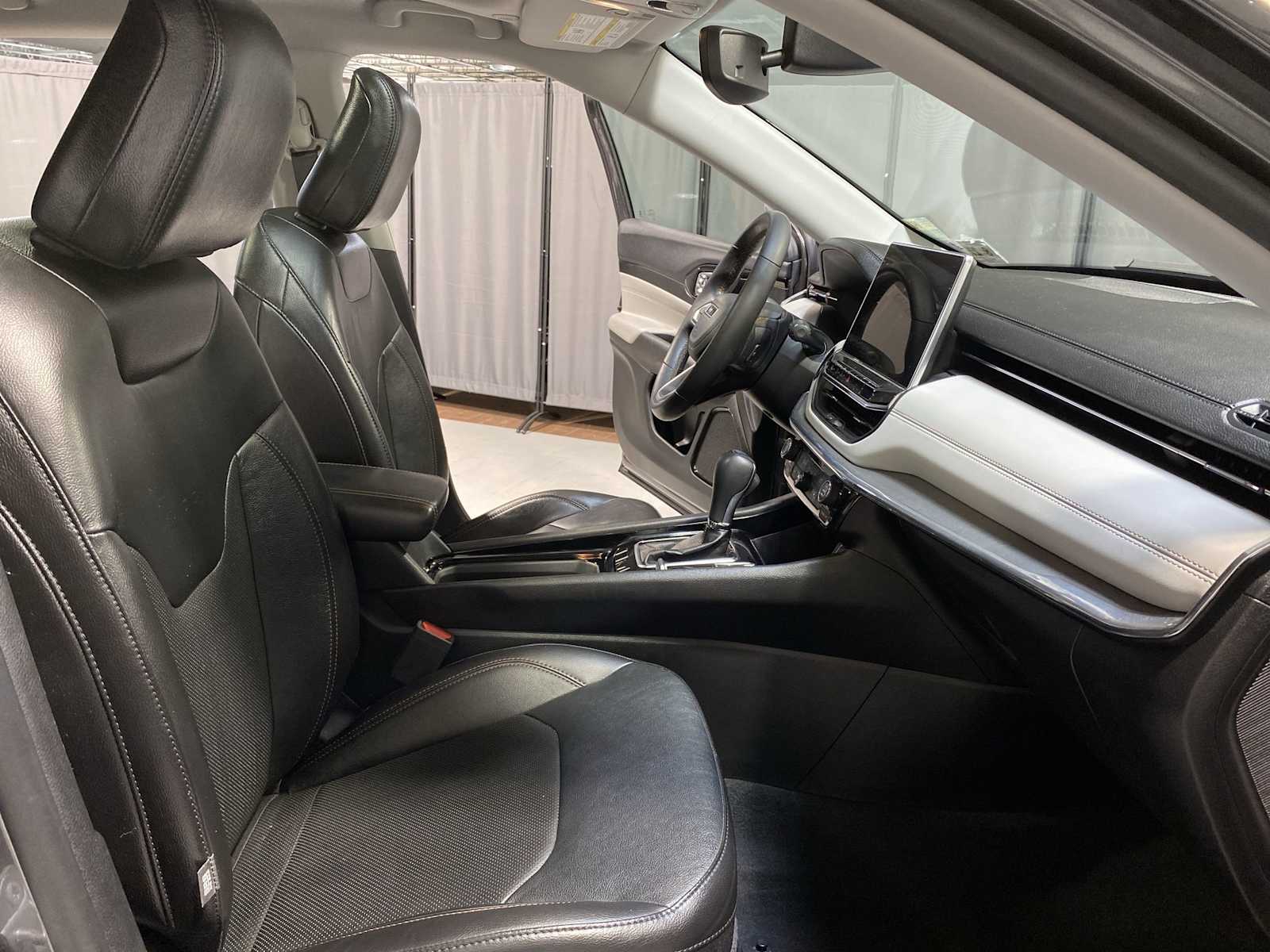 2022 Jeep Compass Limited 14