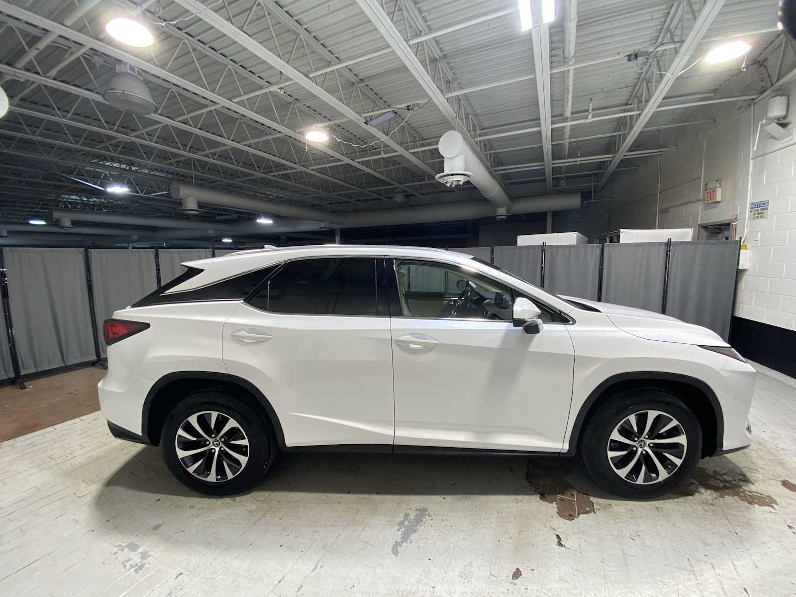 Thumbnail: 2020 Lexus RX - 27