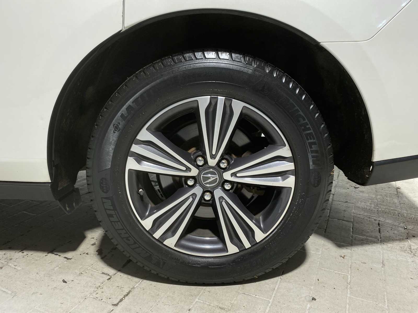 Thumbnail: 2017 Acura MDX - 8