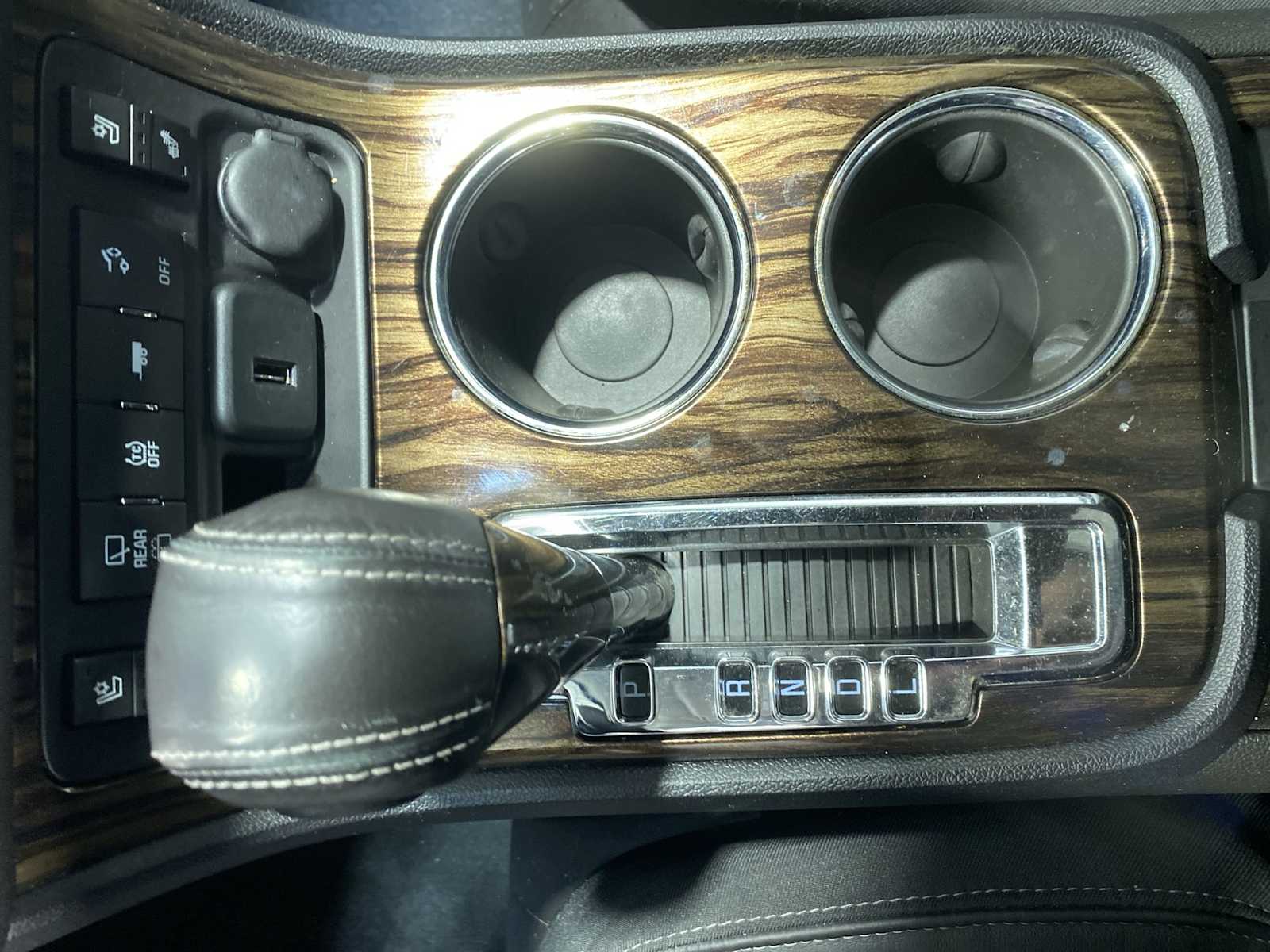 Thumbnail: 2015 GMC Acadia - 17