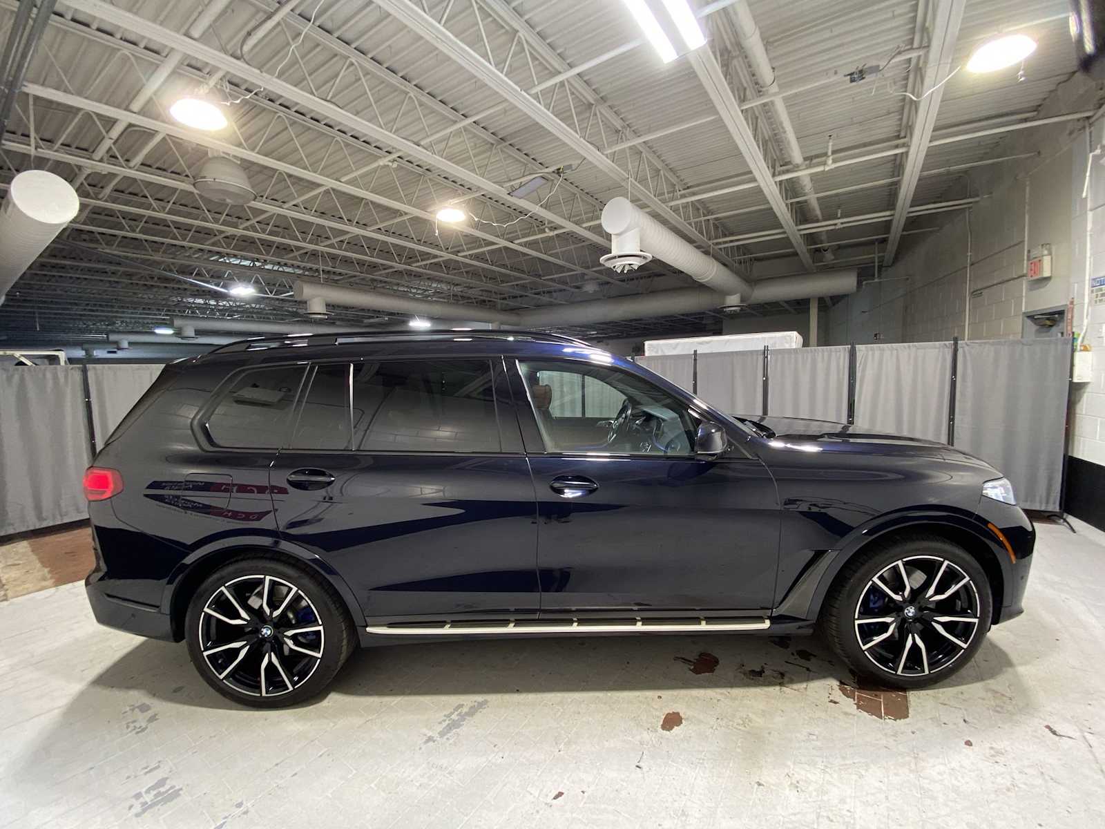 Thumbnail: 2020 BMW X7 - 27