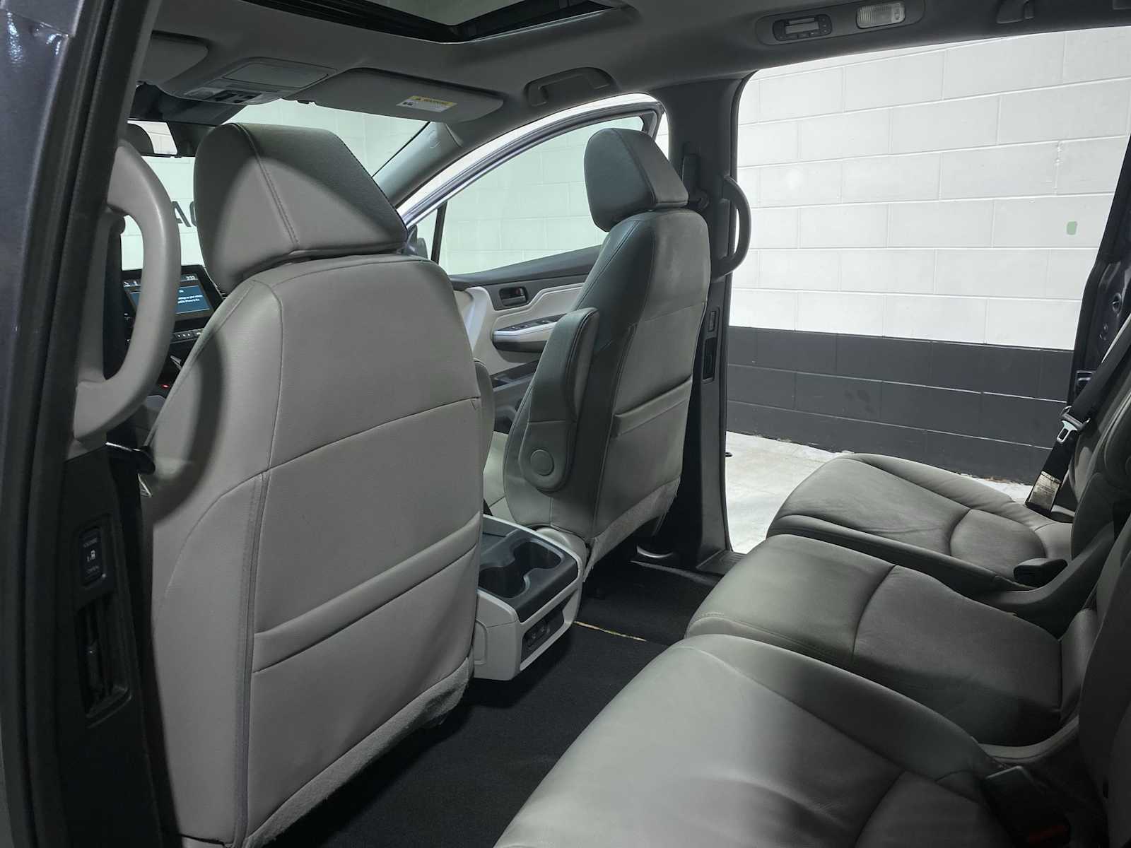 Thumbnail: 2019 Honda Odyssey - 12