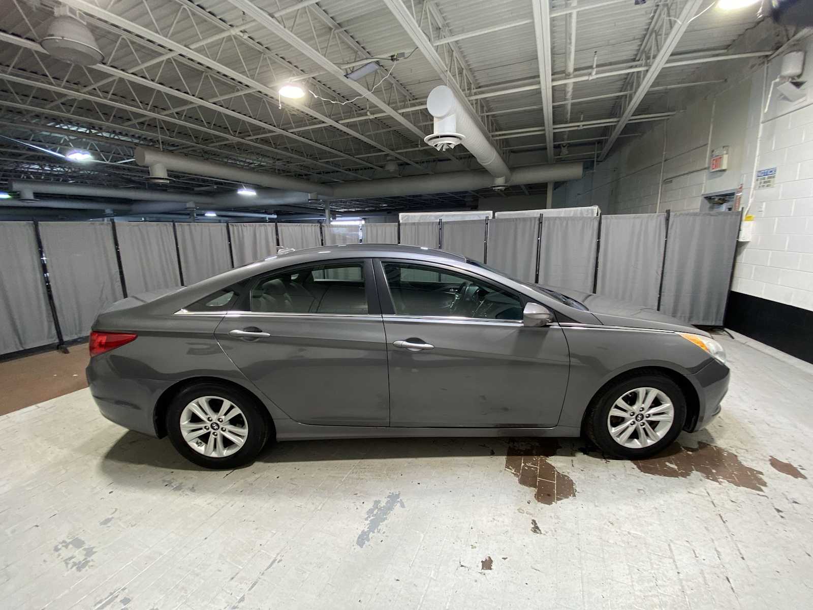 Thumbnail: 2012 Hyundai Sonata - 27