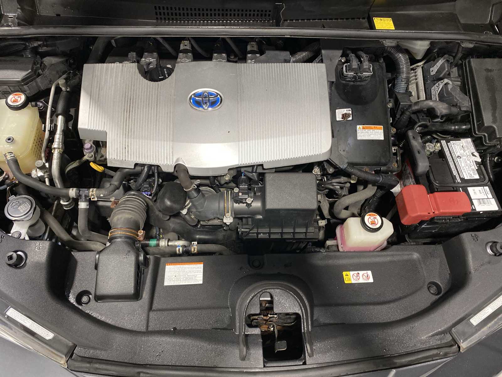 2017 Toyota Prius Three 9