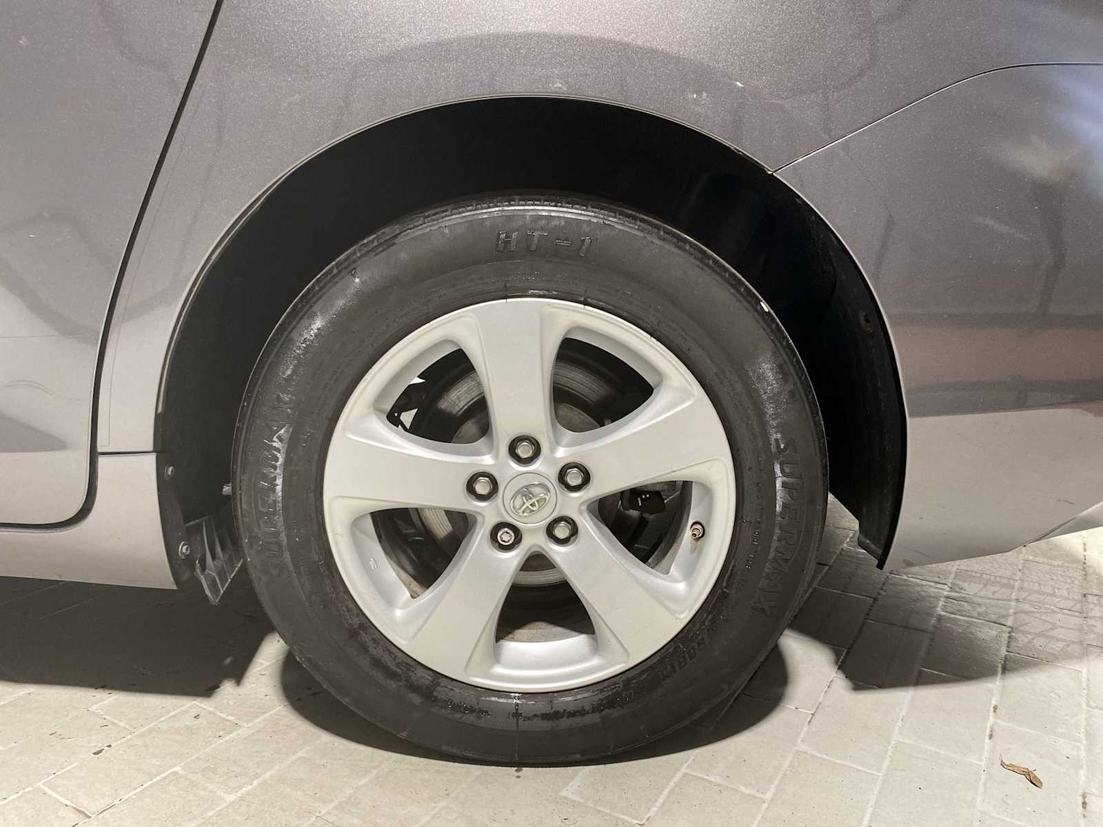 Thumbnail: 2015 Toyota Sienna - 8
