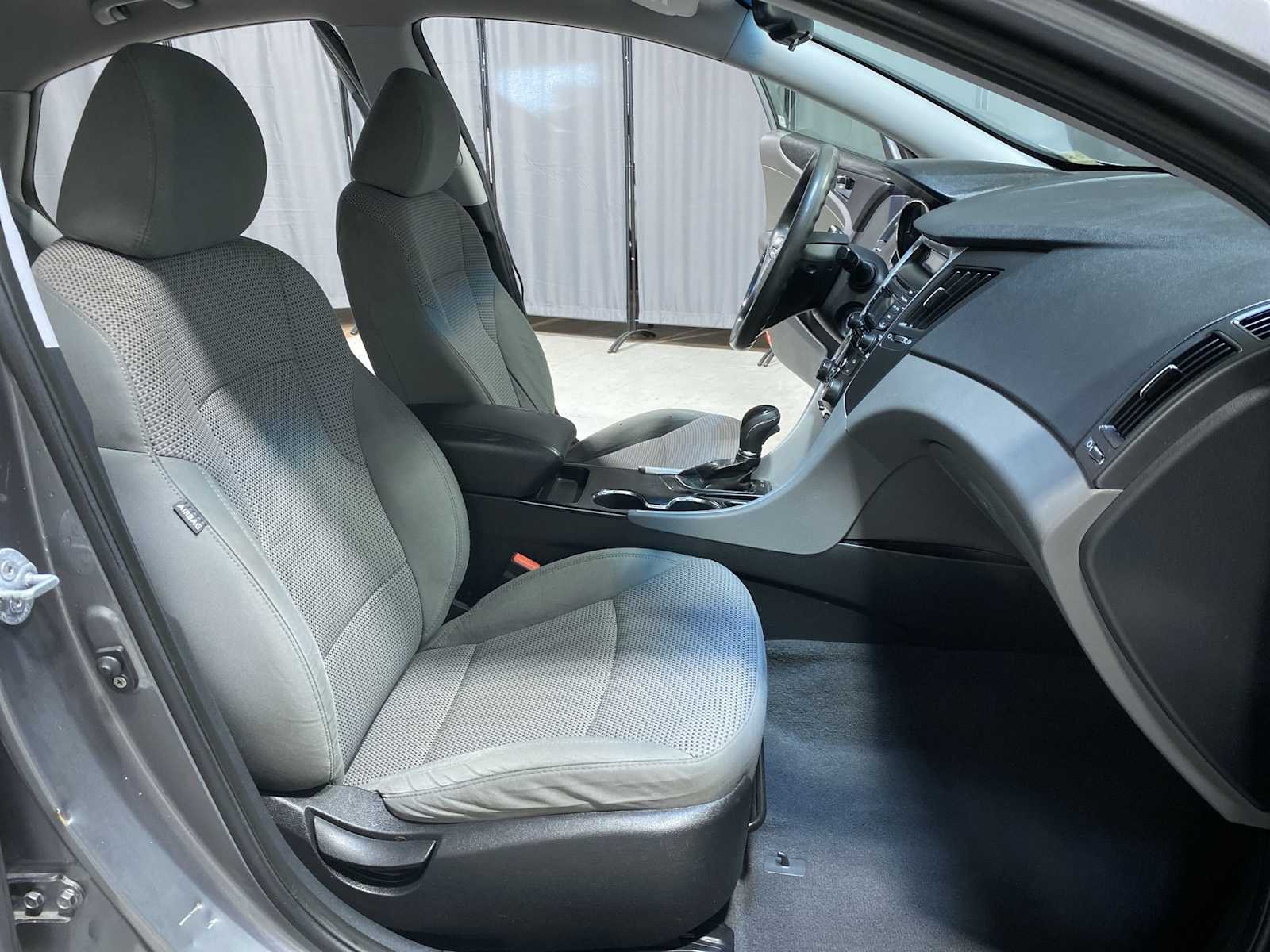 Thumbnail: 2012 Hyundai Sonata - 14