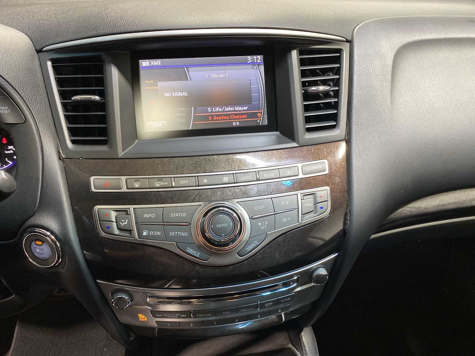 Thumbnail: 2015 INFINITI QX60 - 16