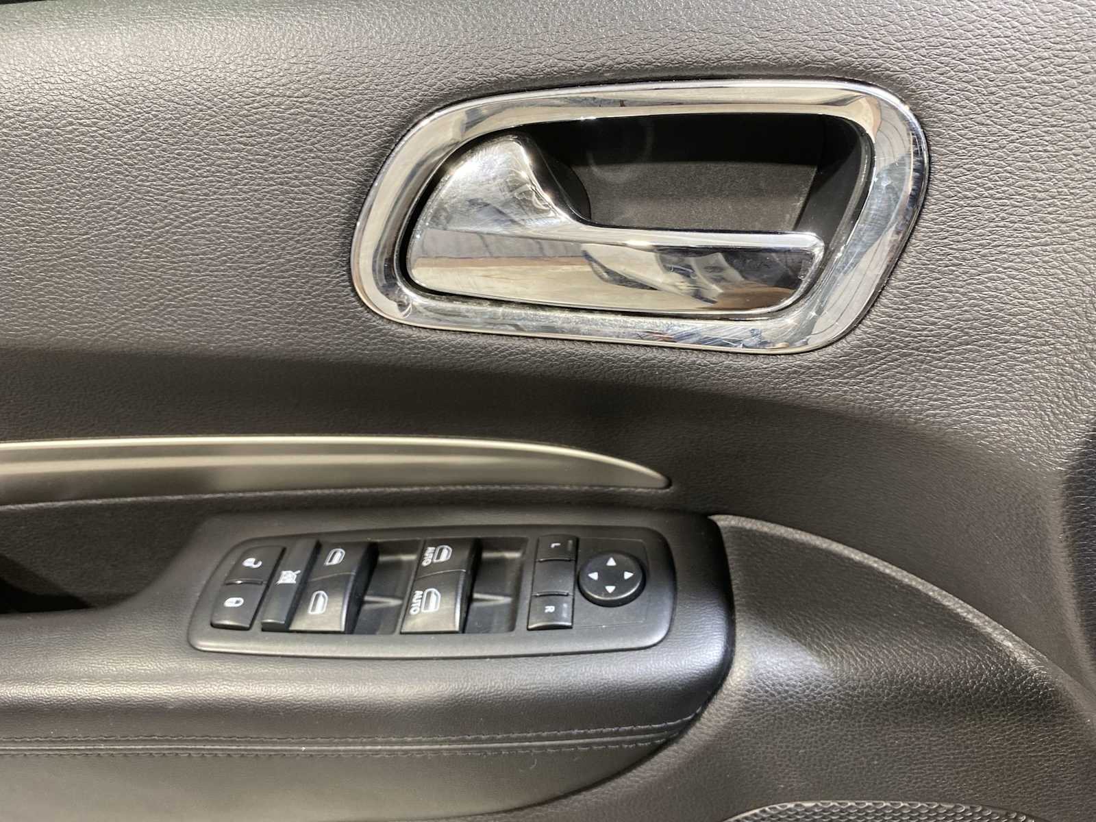 Thumbnail: 2017 Dodge Durango - 23