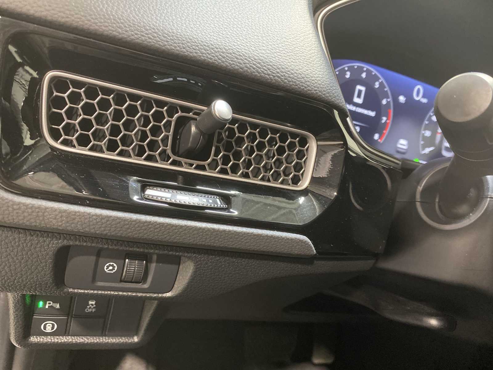 Thumbnail: 2024 Honda Civic - 24