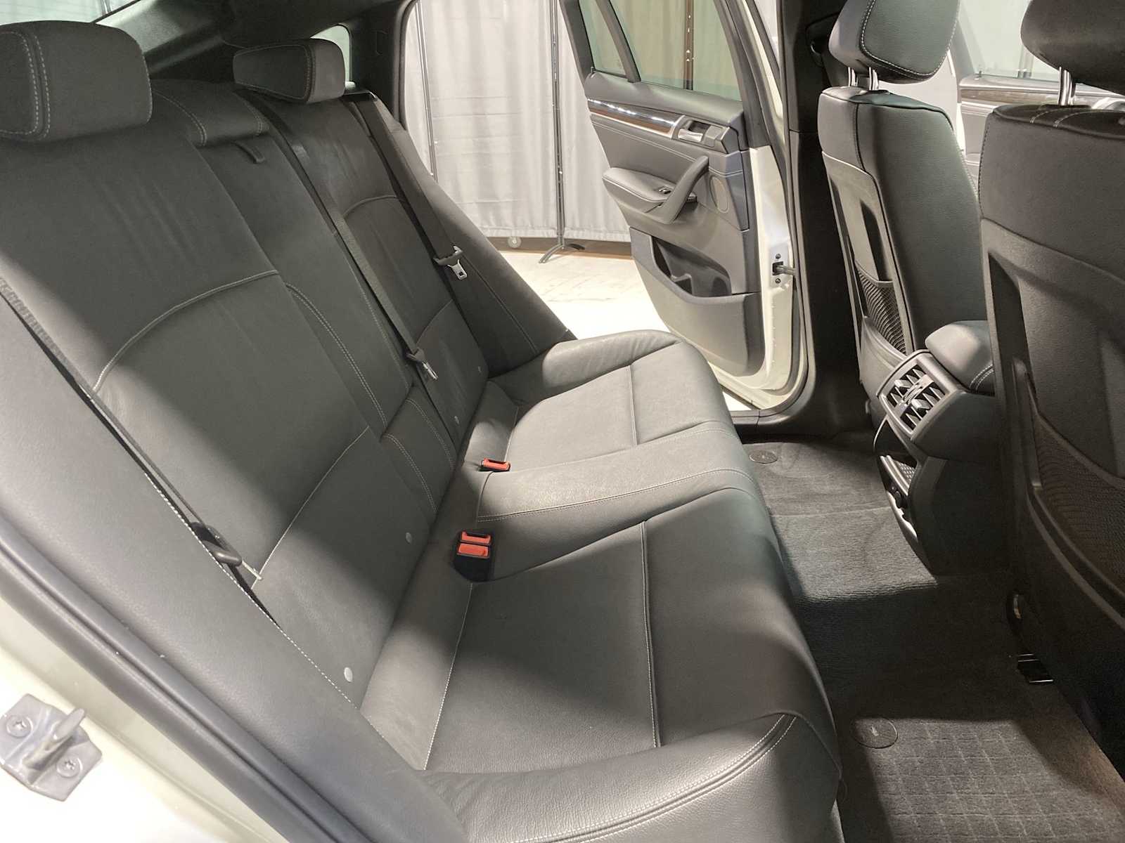 Thumbnail: 2018 BMW X4 - 13