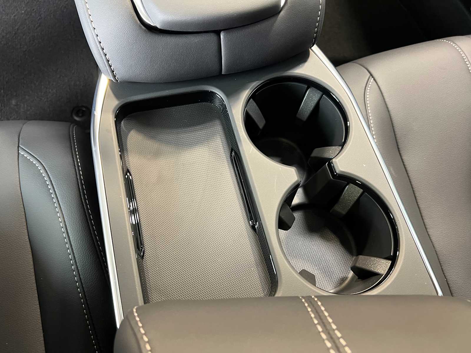 Thumbnail: 2026 Acura RDX - 19