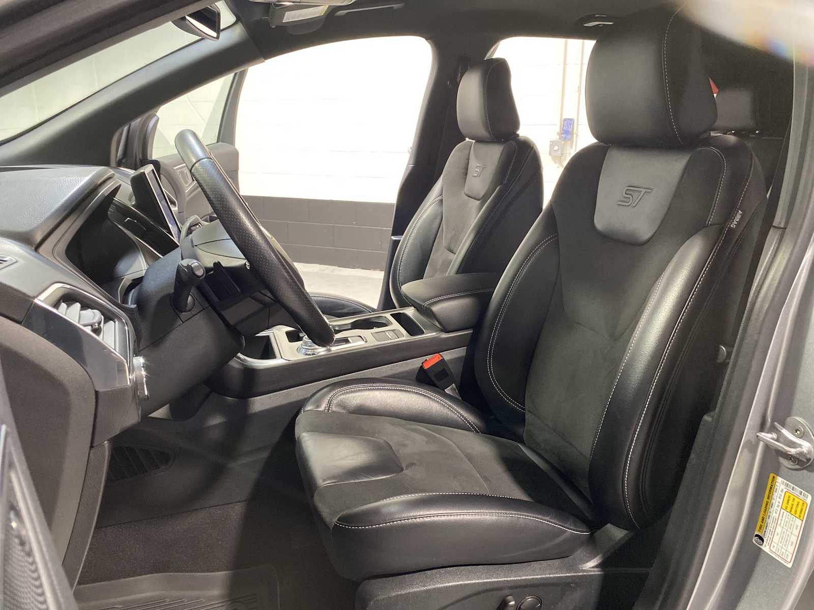 Thumbnail: 2022 Ford Edge - 11