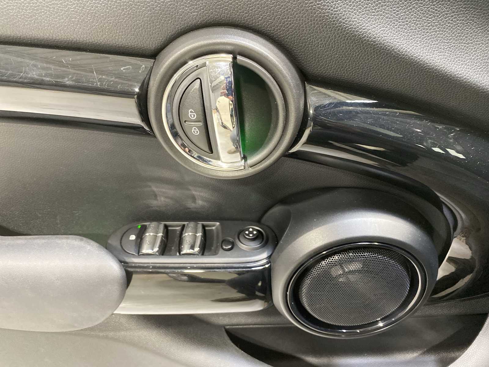 Thumbnail: 2018 MINI Cooper Hardtop - 23