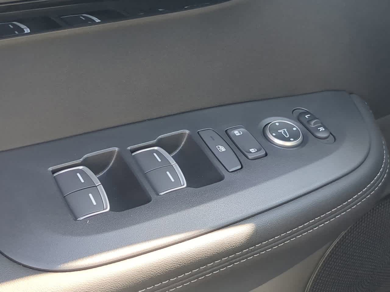 2025 Acura ADX  6