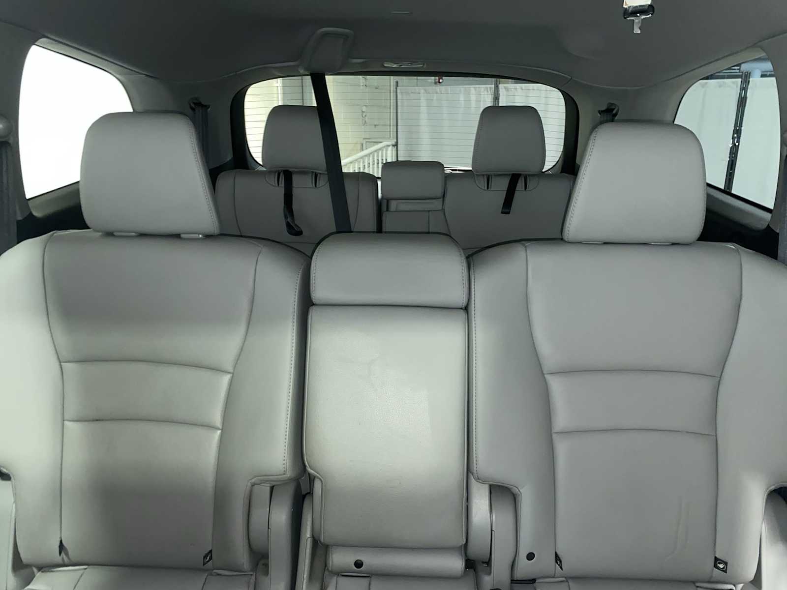 Thumbnail: 2019 Honda Pilot - 22