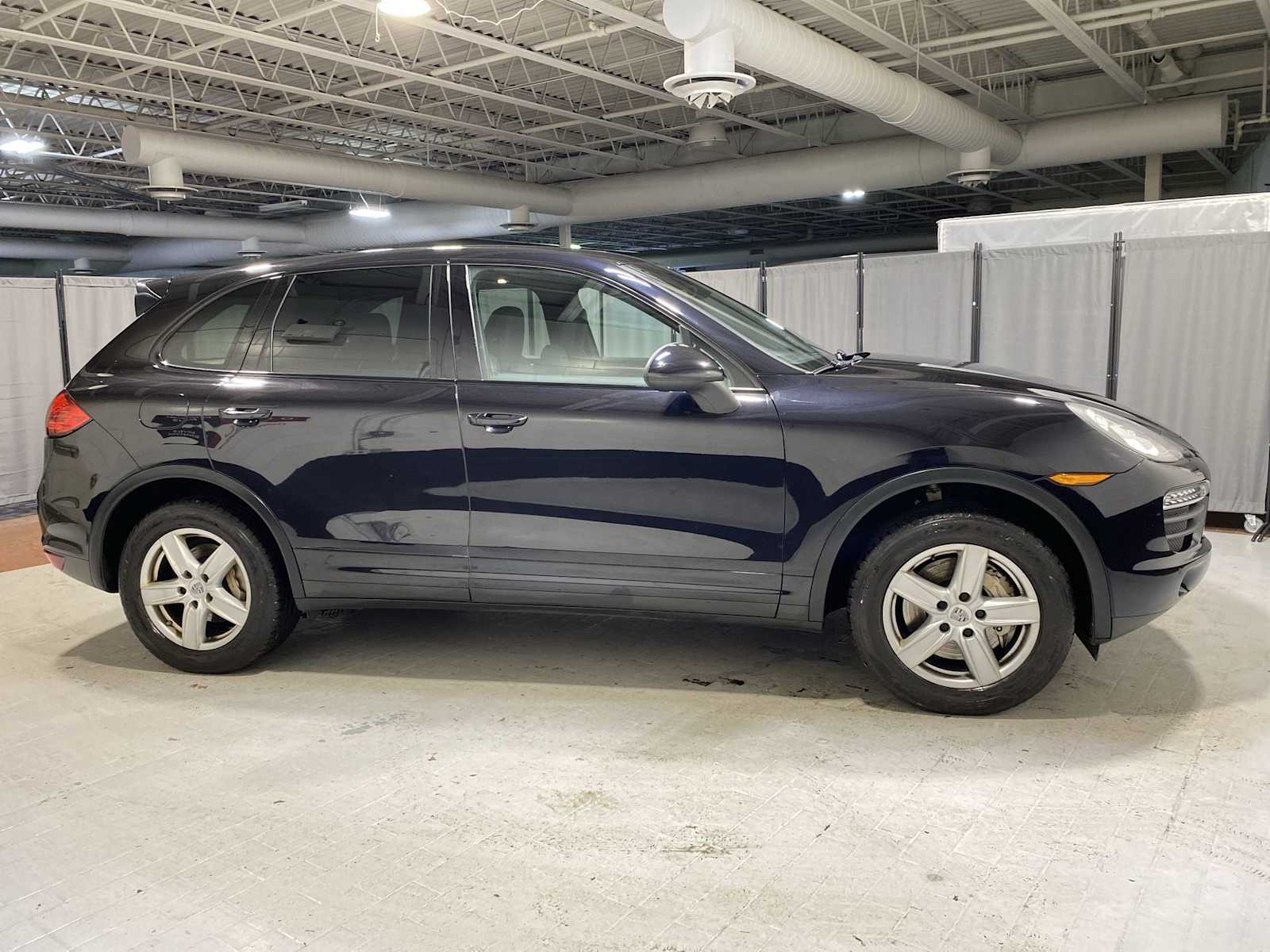 2013 Porsche Cayenne S 27