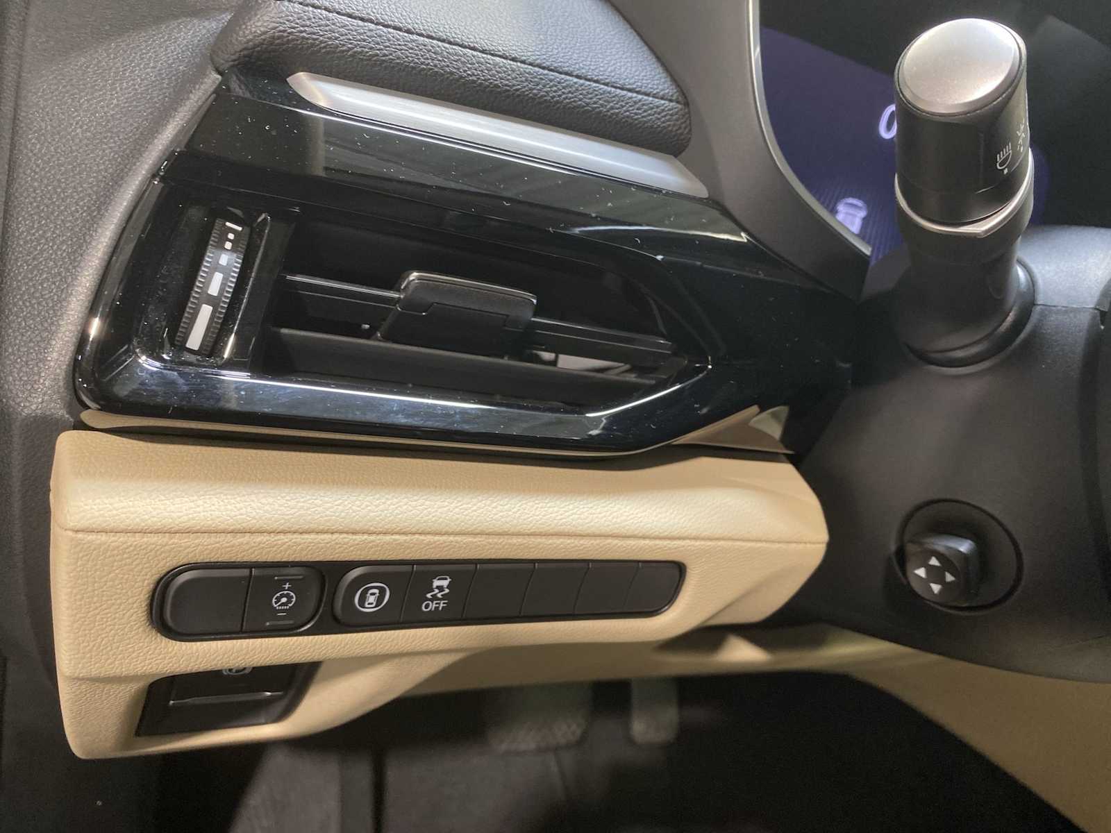 Thumbnail: 2023 Acura MDX - 24