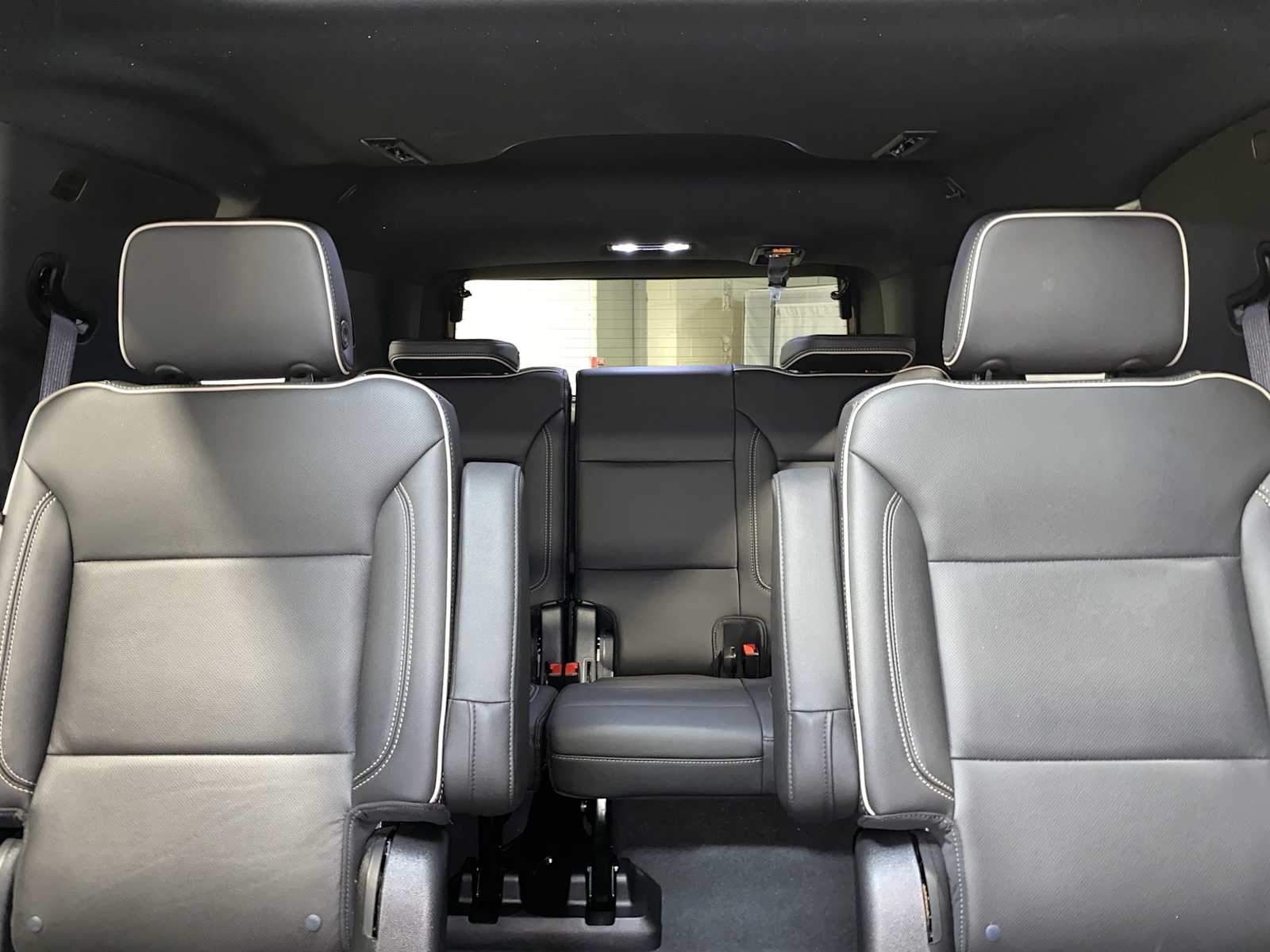 2021 GMC Yukon SLT 24