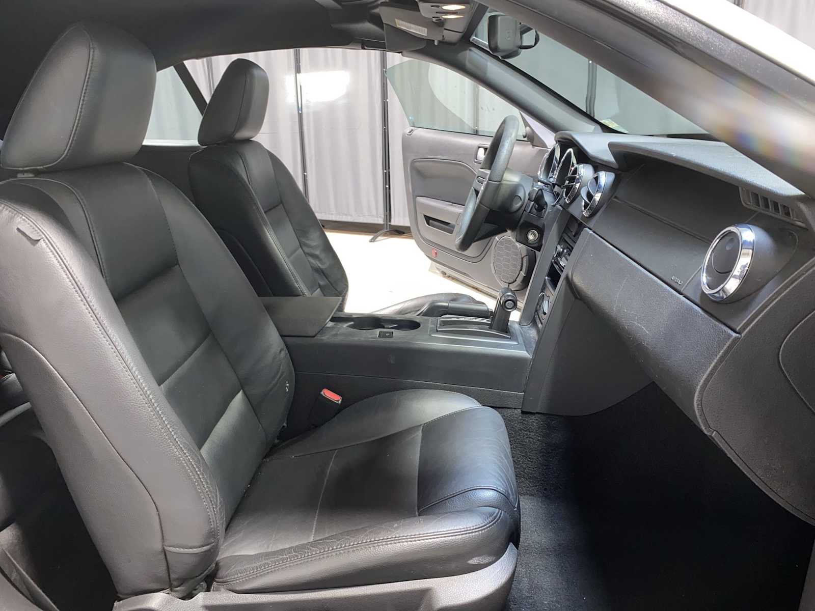 Thumbnail: 2008 Ford Mustang - 14