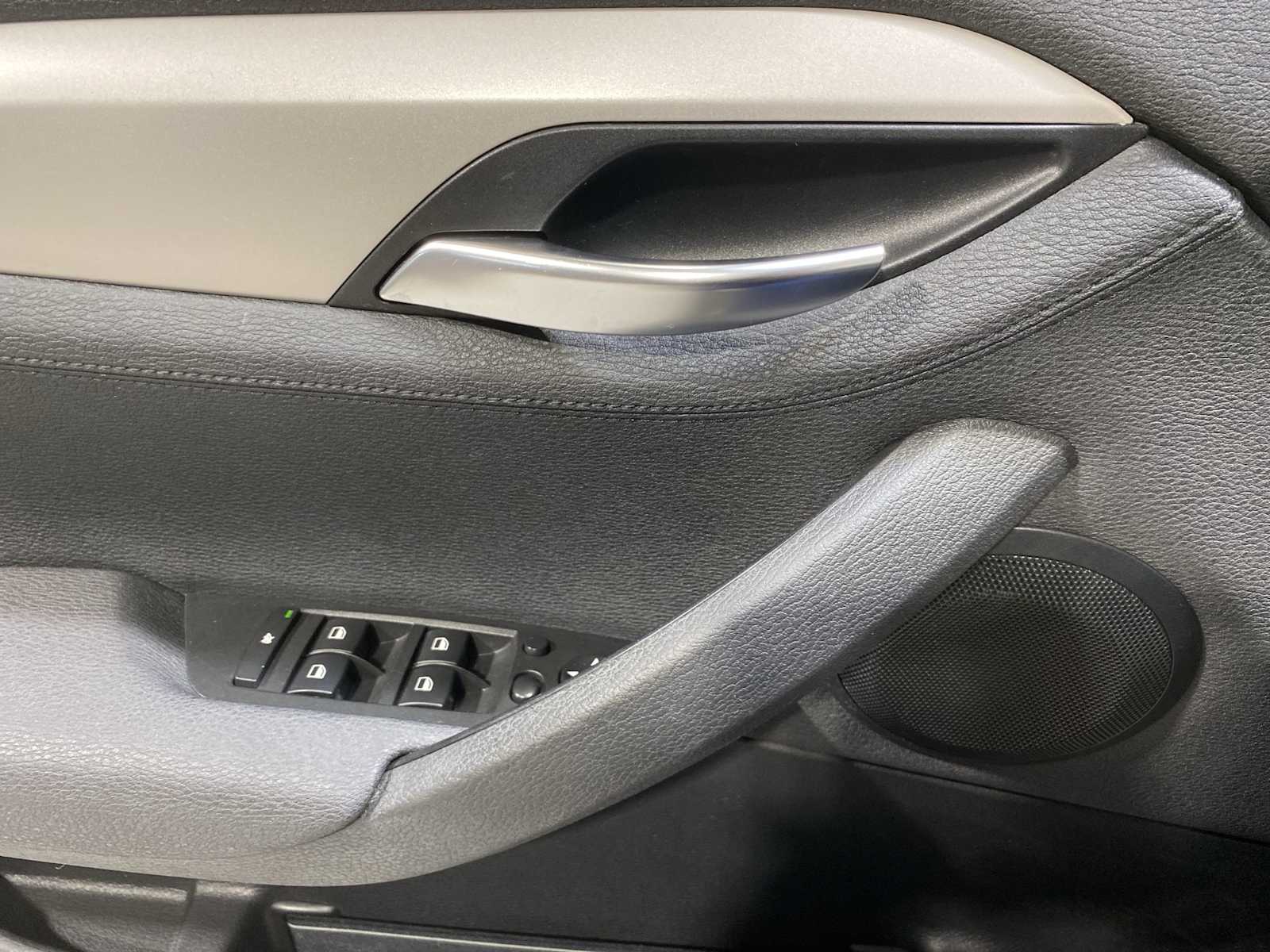 Thumbnail: 2014 BMW X1 - 23