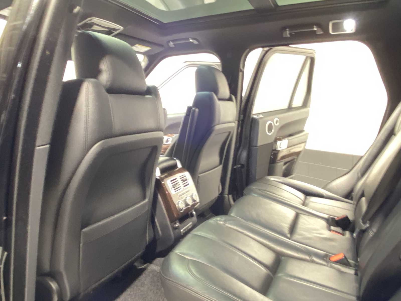 Thumbnail: 2016 Land Rover Range Rover - 12