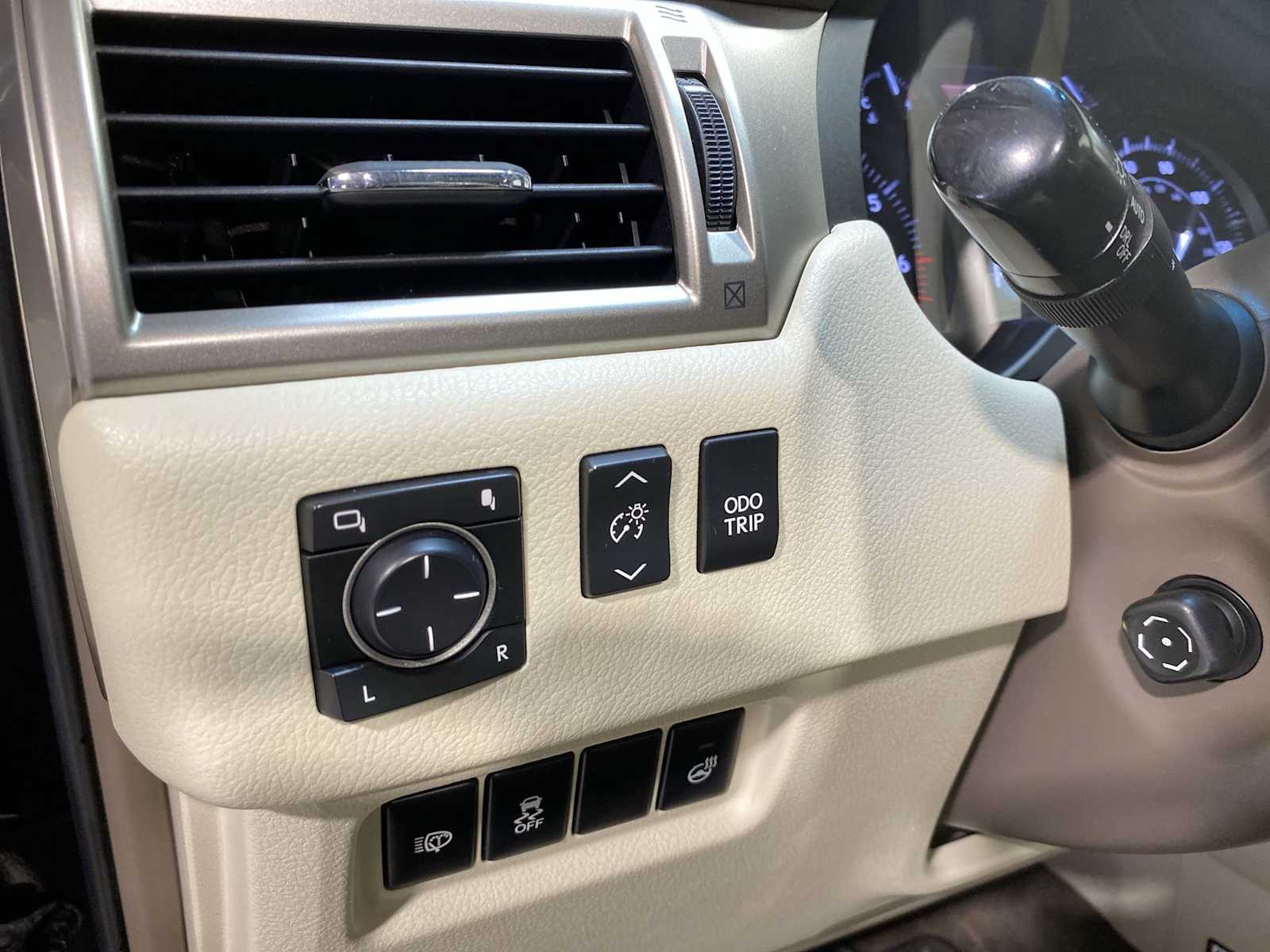 Thumbnail: 2015 Lexus GX - 27
