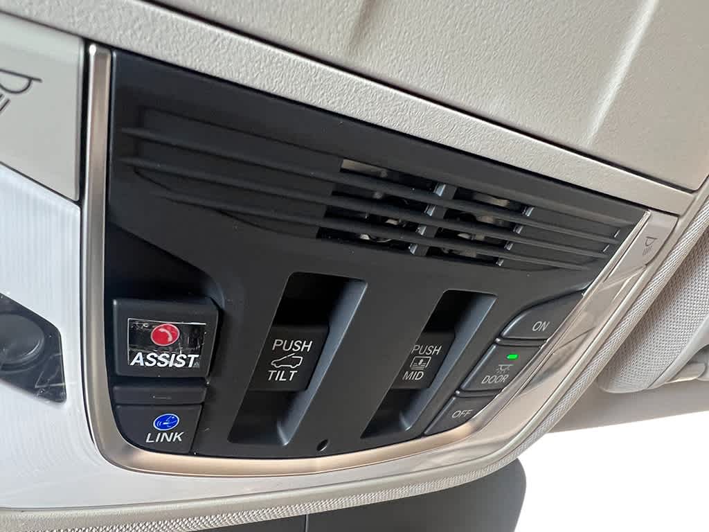 Thumbnail: 2026 Acura RDX - 22