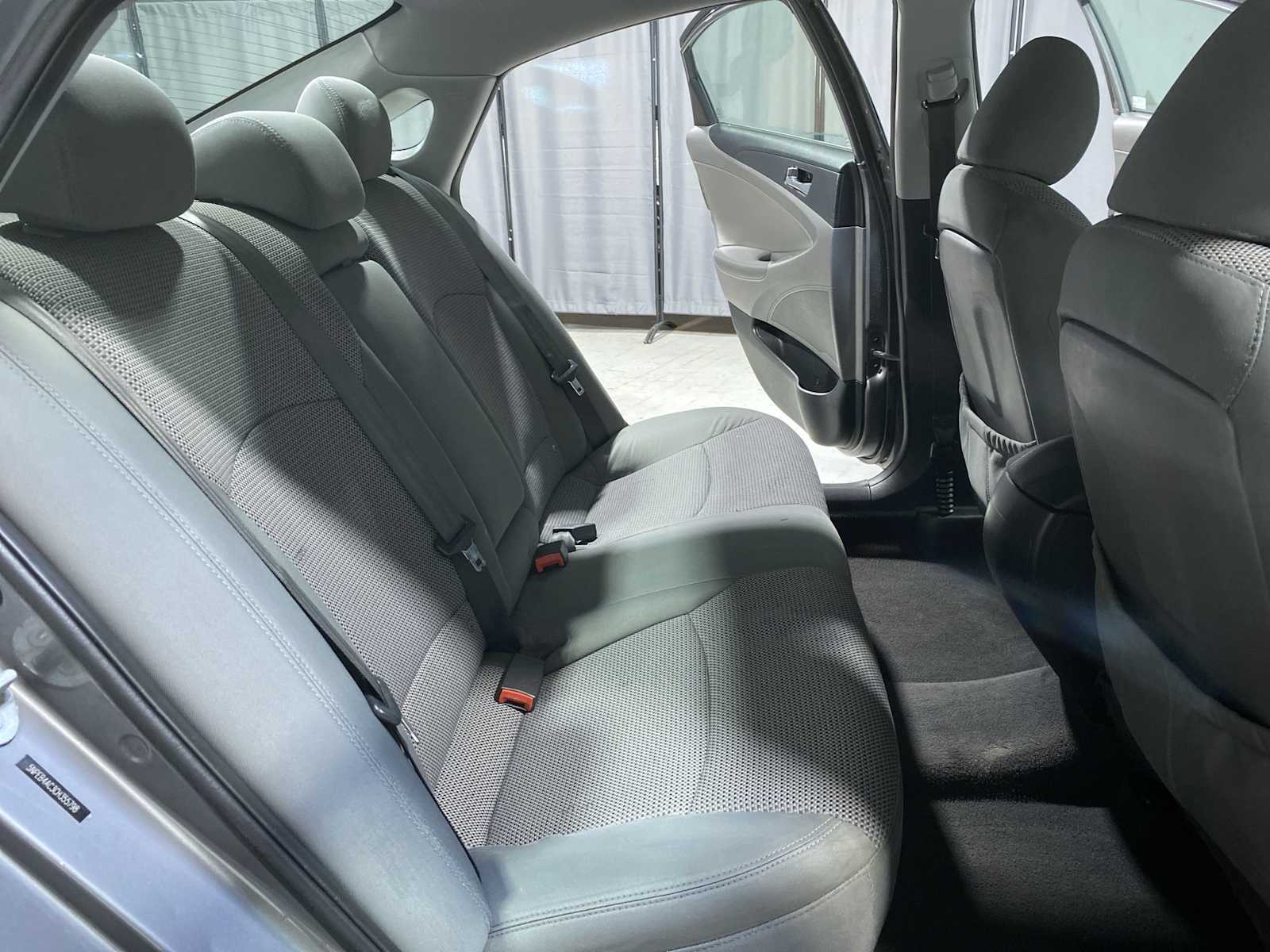 Thumbnail: 2012 Hyundai Sonata - 13