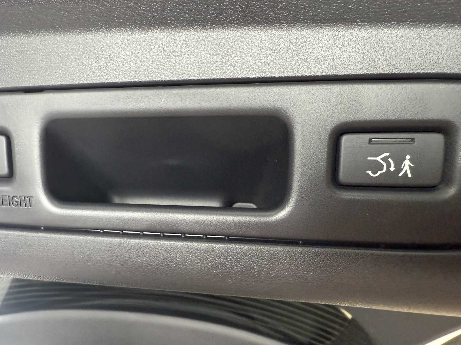 Thumbnail: 2026 Acura ADX - 30