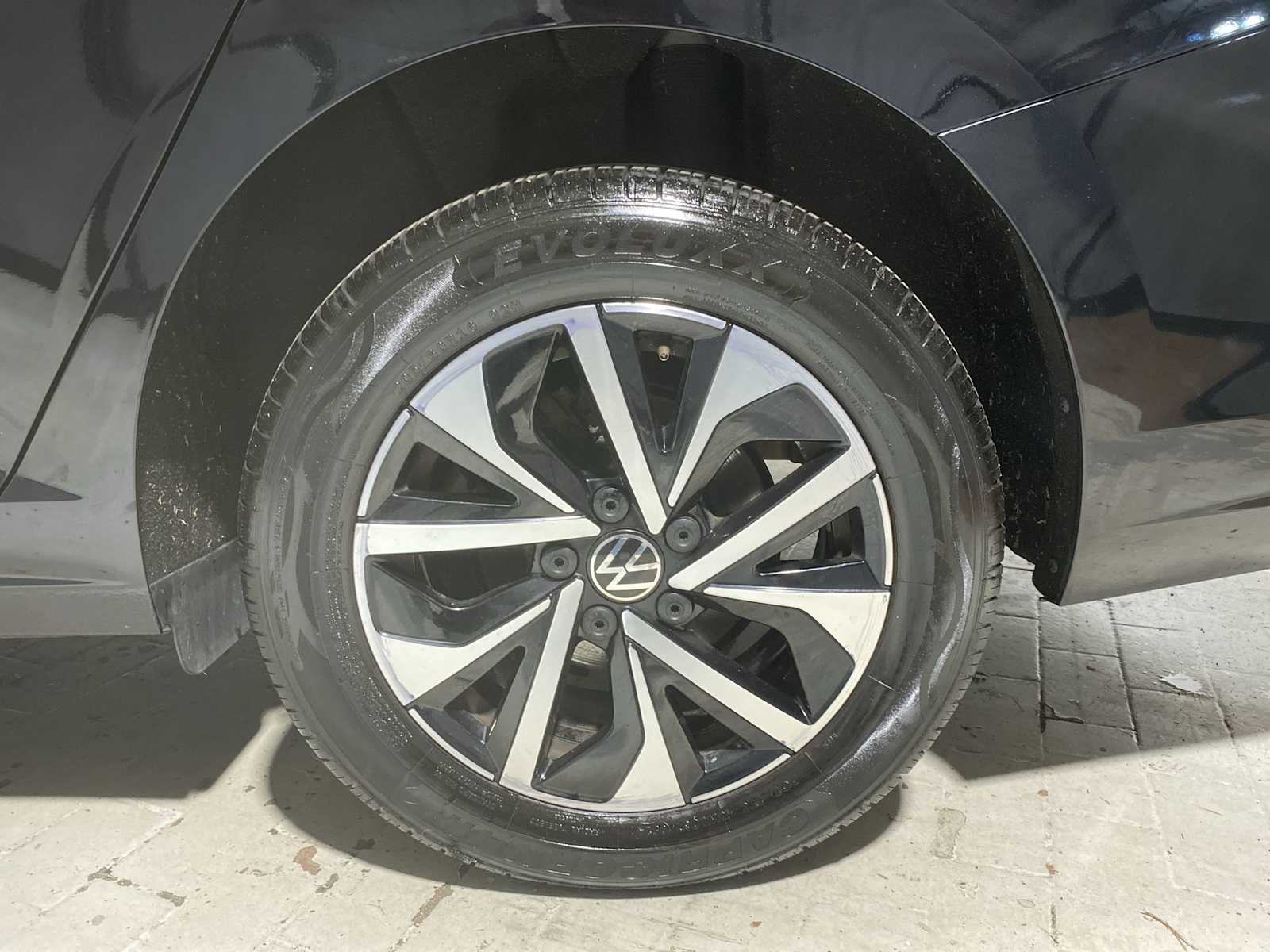 Thumbnail: 2024 Volkswagen Jetta - 8