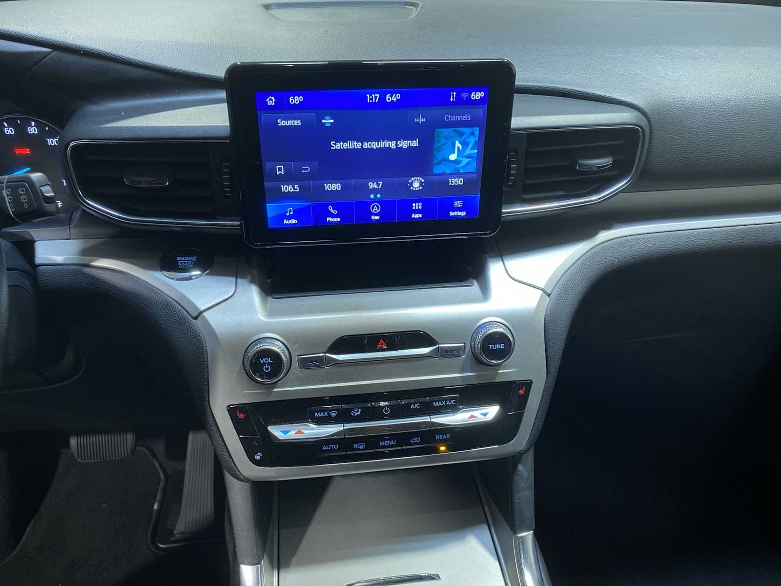 Thumbnail: 2022 Ford Explorer - 16