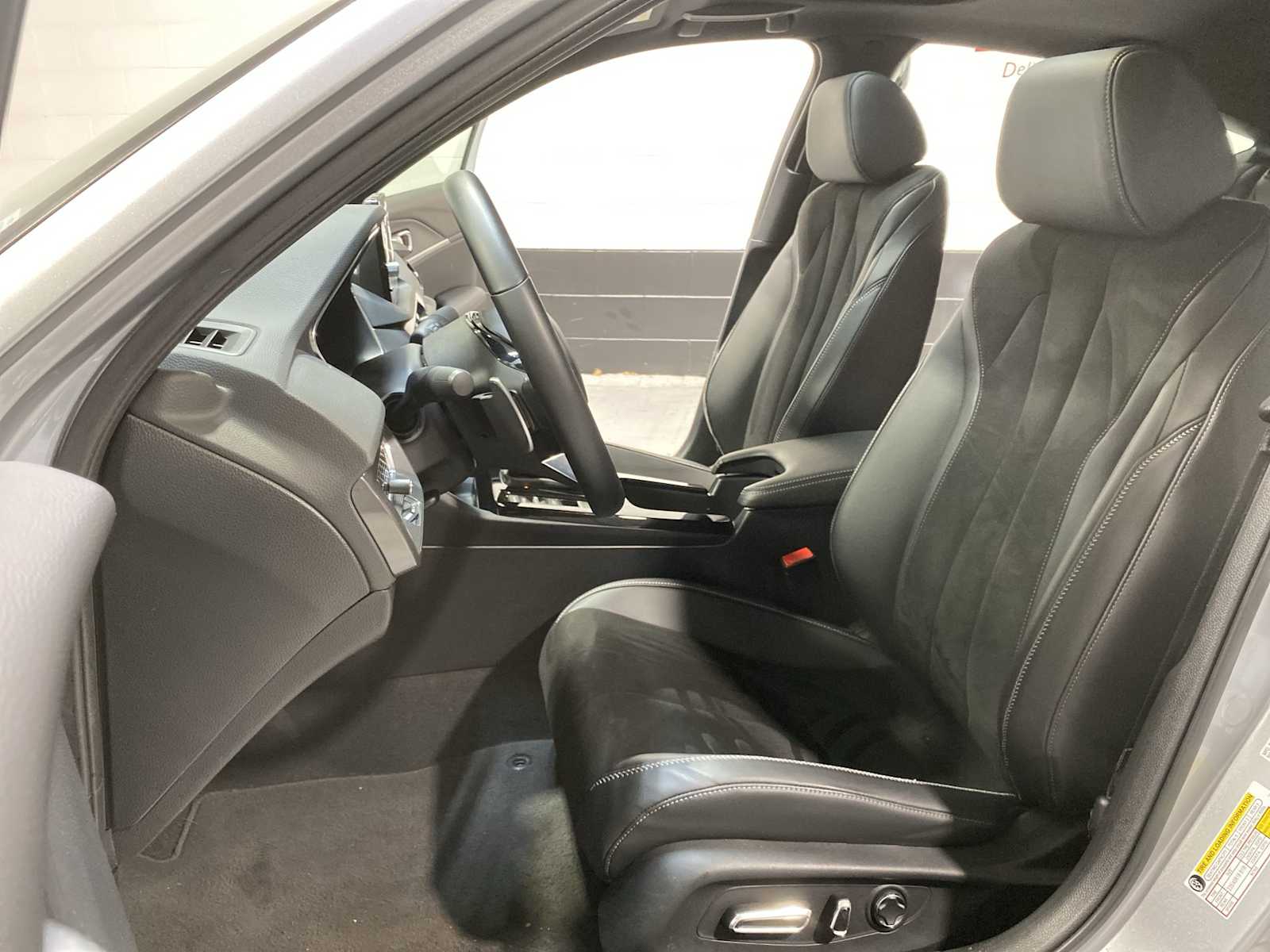 Thumbnail: 2024 Acura Integra - 11