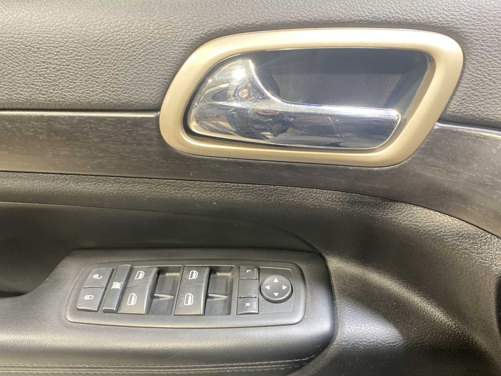 Thumbnail: 2014 Jeep Grand Cherokee - 23