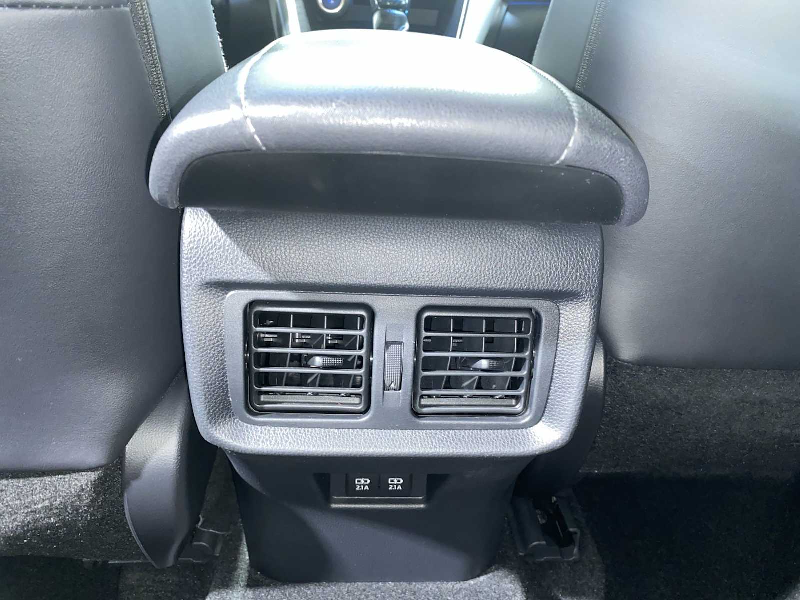 Thumbnail: 2022 Toyota Venza - 25