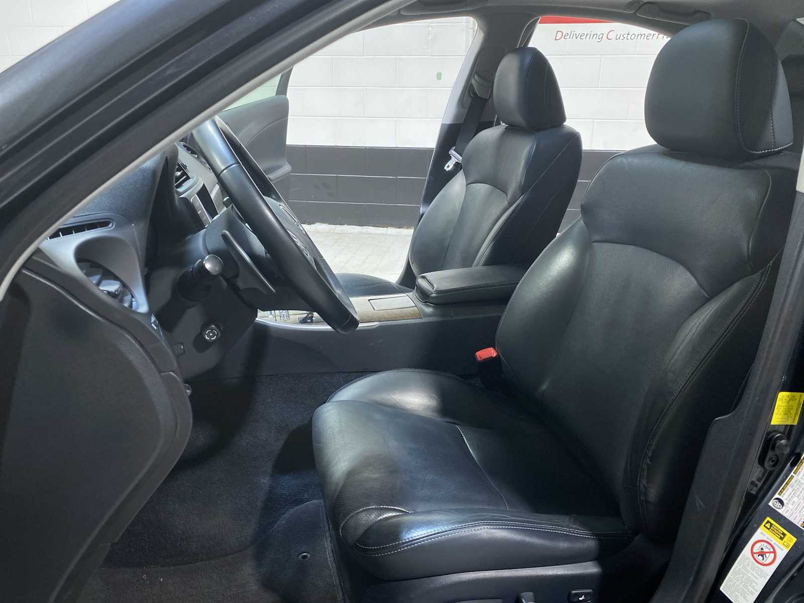 Thumbnail: 2011 Lexus IS - 11