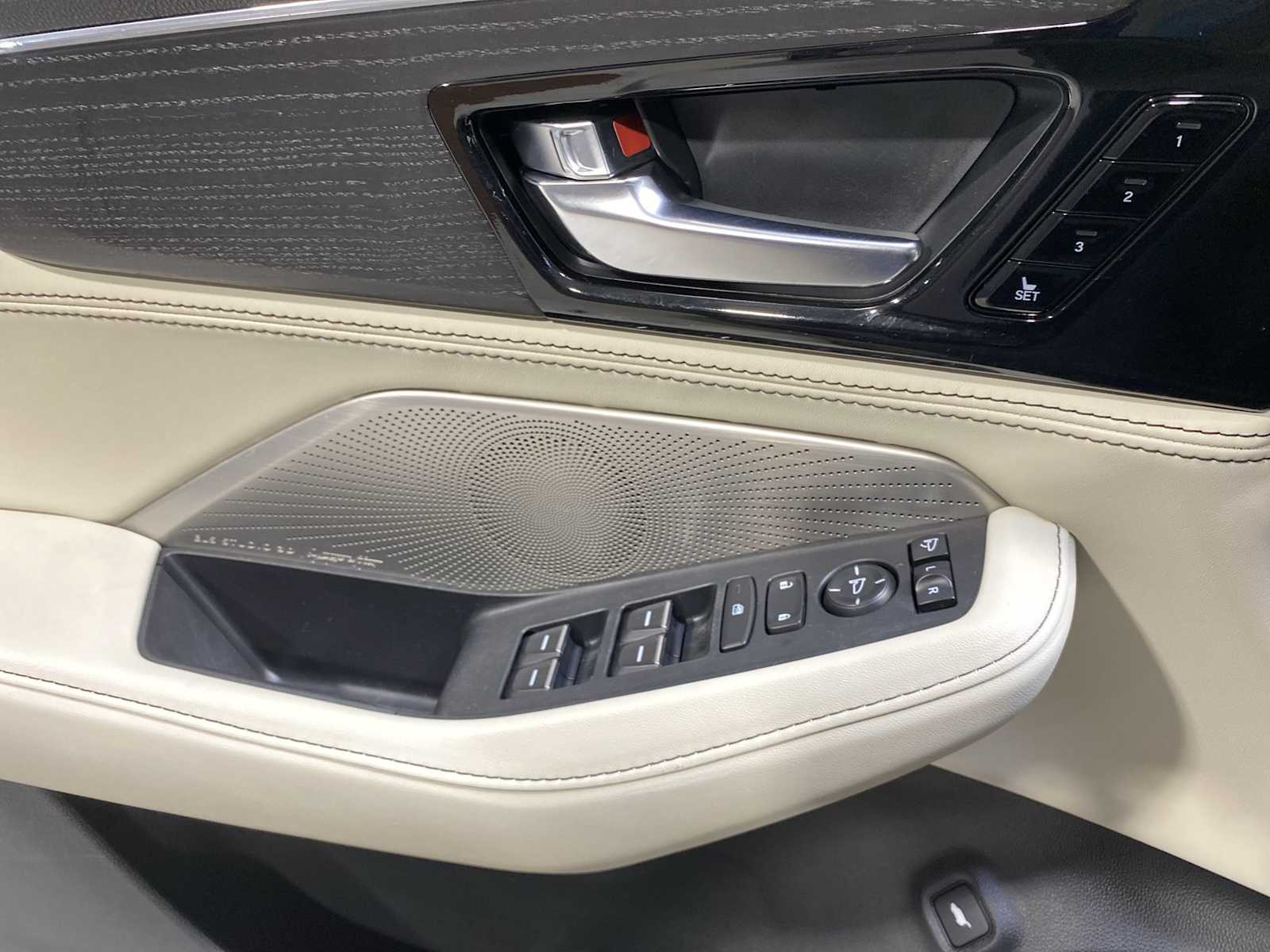 Thumbnail: 2023 Acura MDX - 23