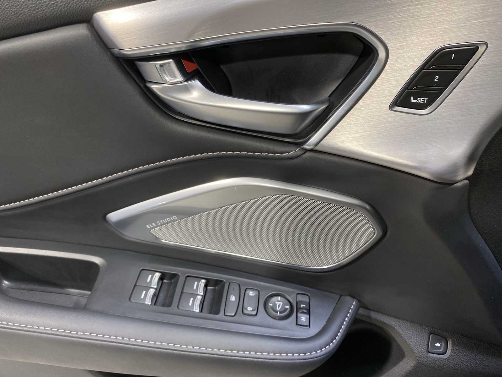 Thumbnail: 2025 Acura RDX - 23