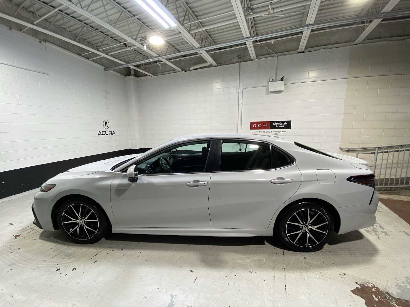 Thumbnail: 2023 Toyota Camry - 3
