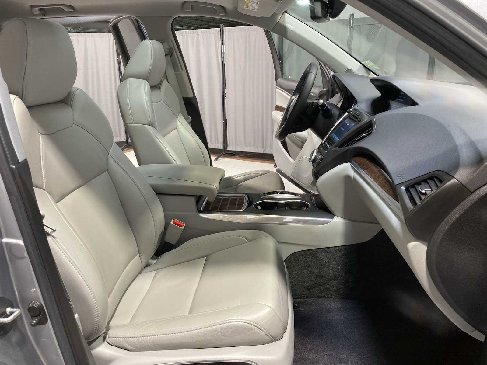 Thumbnail: 2019 Acura MDX - 14