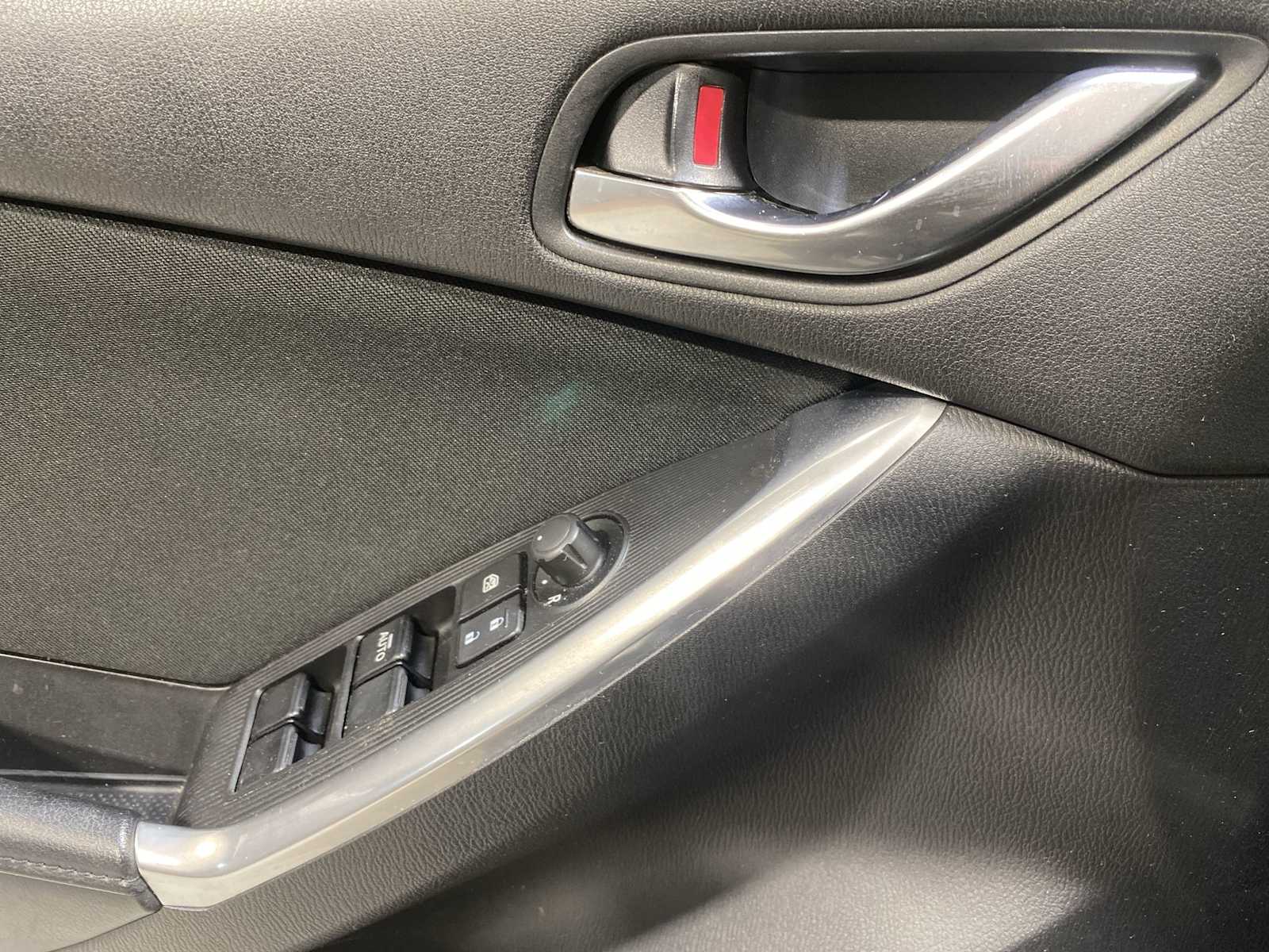 Thumbnail: 2015 Mazda CX-5 - 23