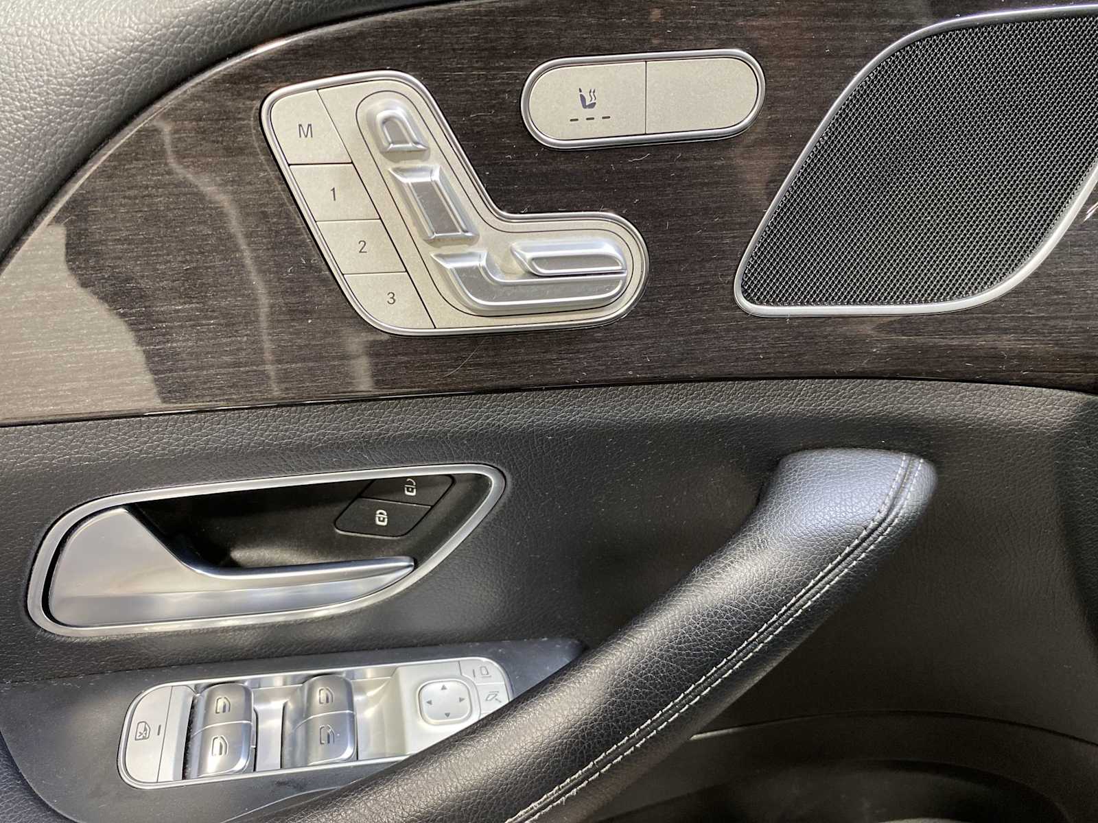 Thumbnail: 2020 Mercedes-Benz GLE - 23