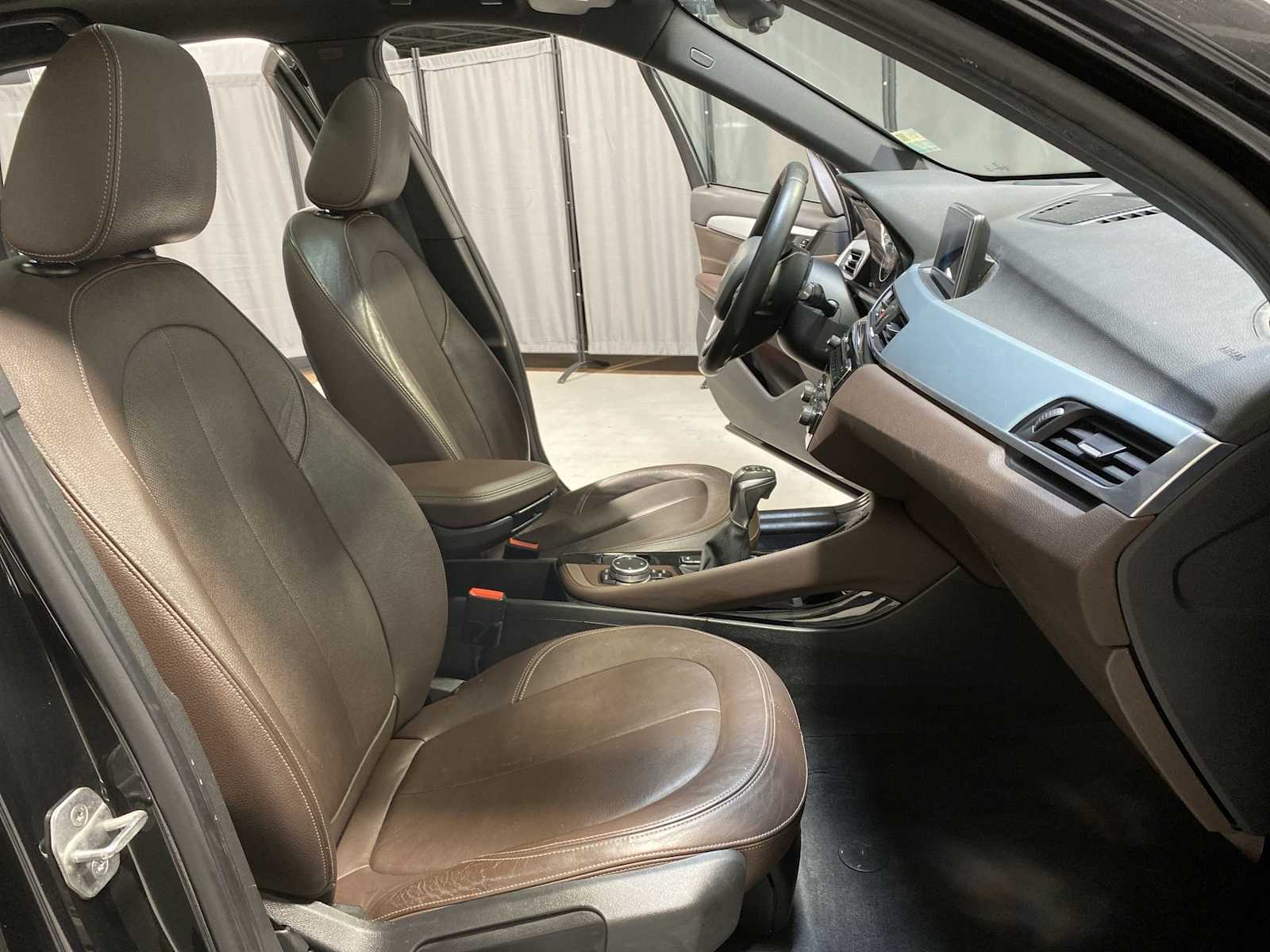 Thumbnail: 2016 BMW X1 - 14