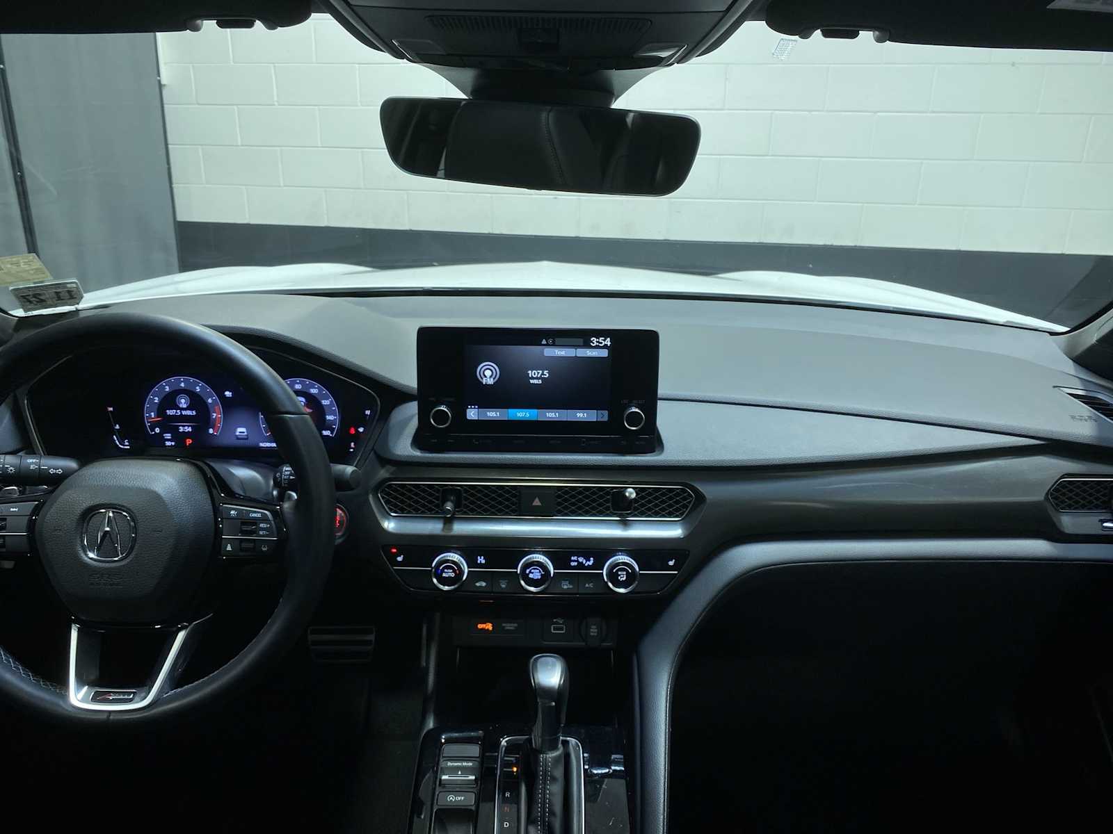 Thumbnail: 2023 Acura Integra - 10