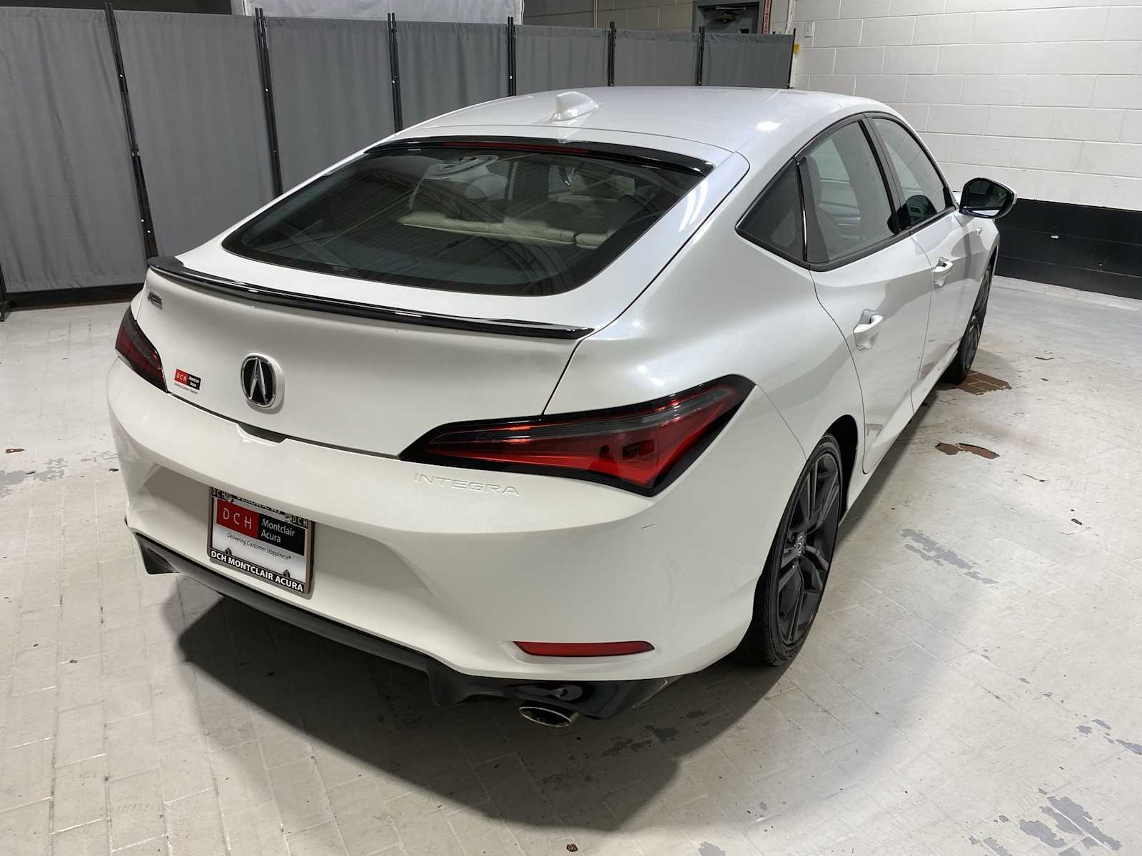 Thumbnail: 2023 Acura Integra - 26
