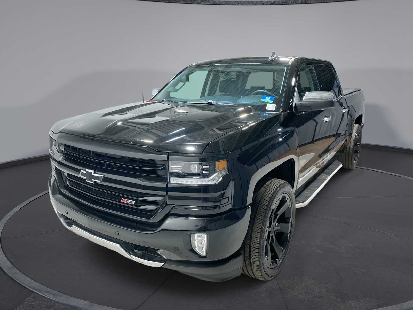 Thumbnail: 2018 Chevrolet Silverado 1500 - 1