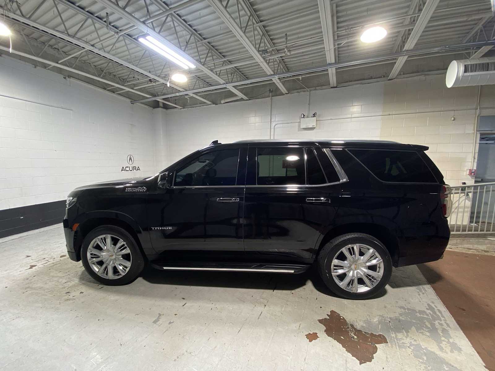Thumbnail: 2023 Chevrolet Tahoe - 3
