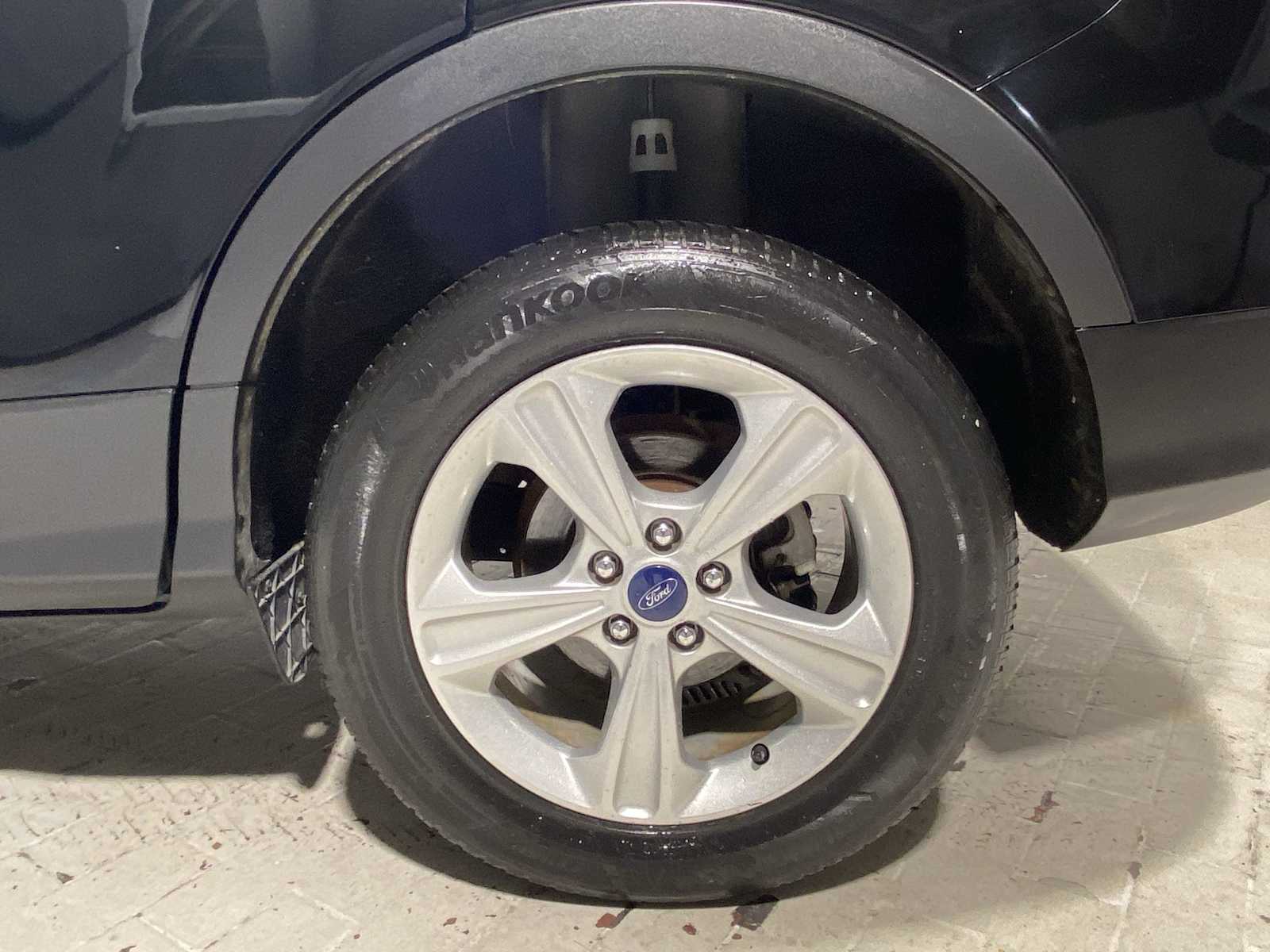 Thumbnail: 2016 Ford Escape - 8
