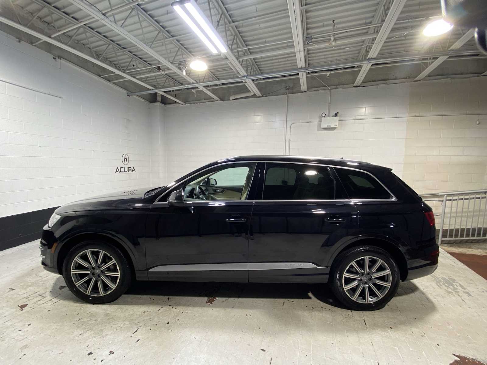 Thumbnail: 2019 Audi Q7 - 3