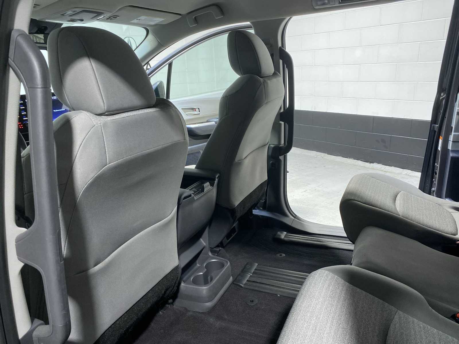 Thumbnail: 2021 Toyota Sienna - 12